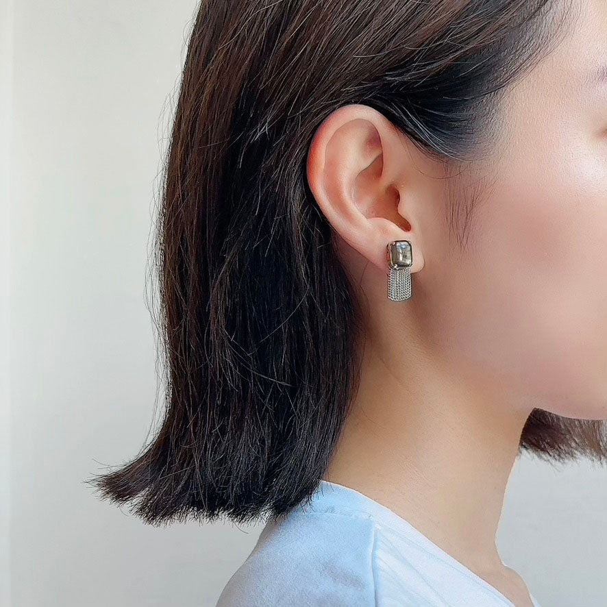 Square Stone Fringe Earring 【Gray & Silver】