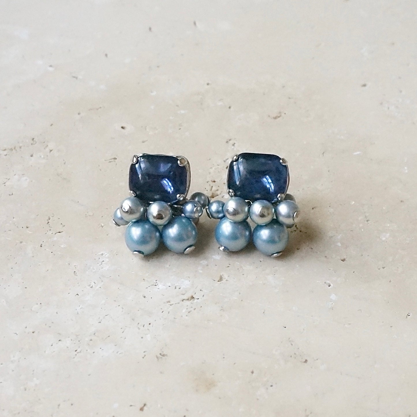 Square Stone Pearls Earring 【Navy】