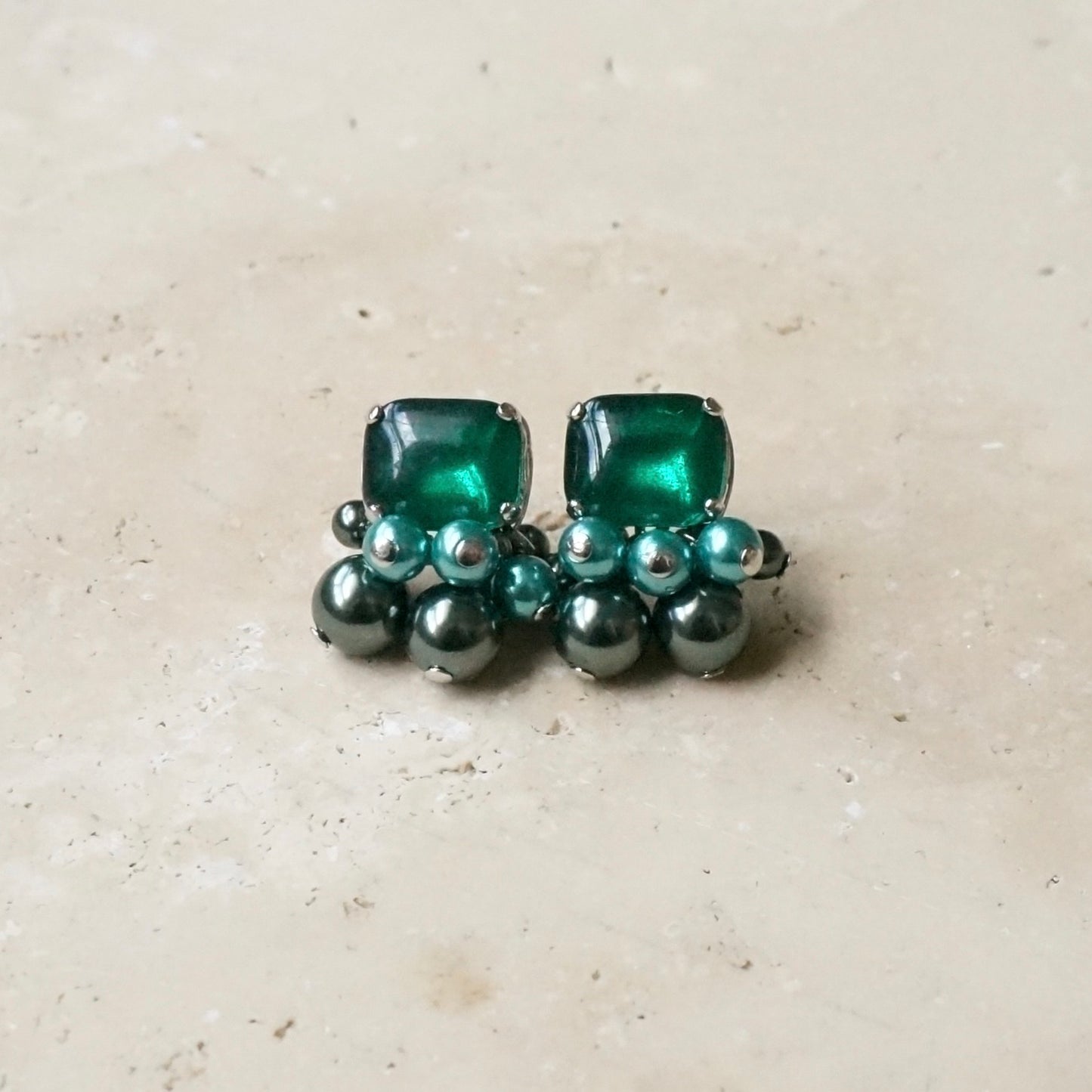 Square Stone Pearls Earring 【Green】