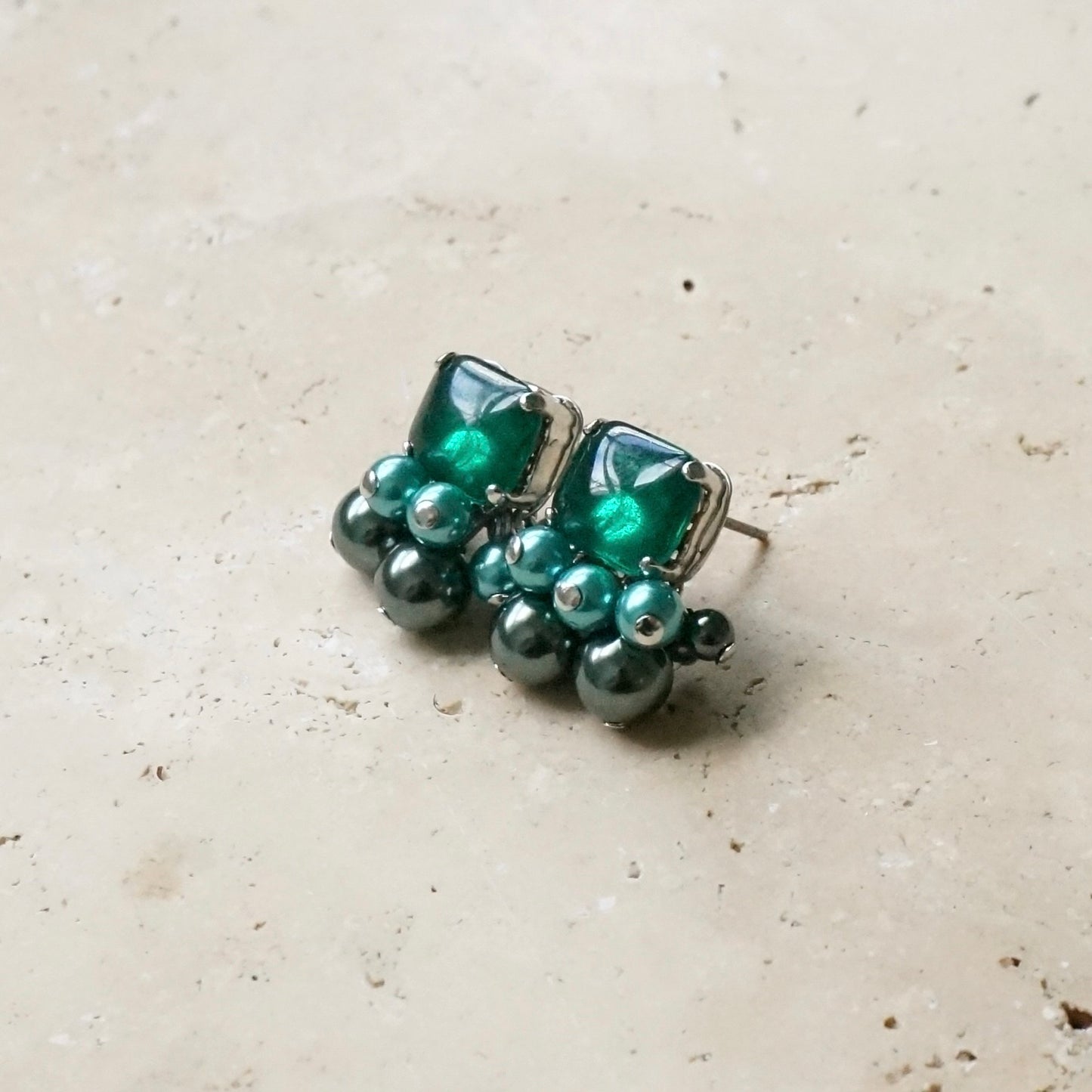 Square Stone Pearls Earring 【Green】