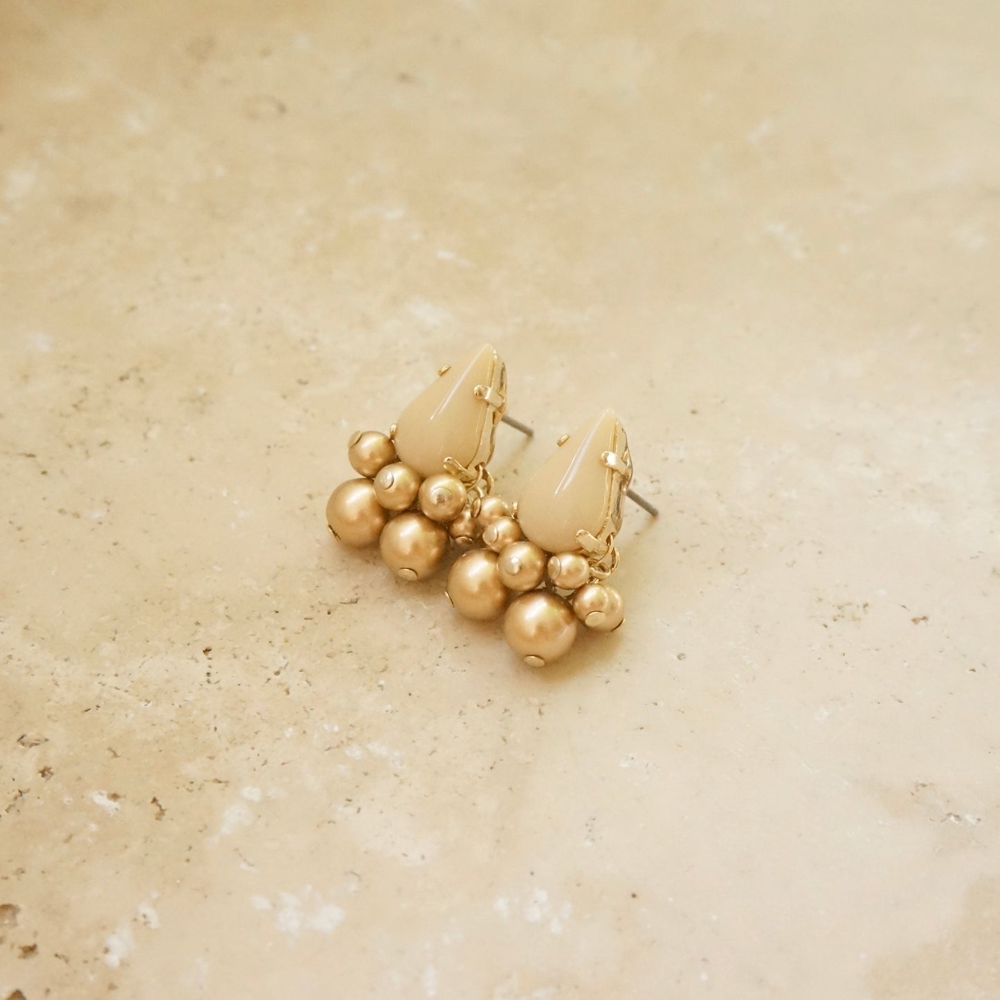 Pear Vintege Pearl Earring 【Beige & Gold】