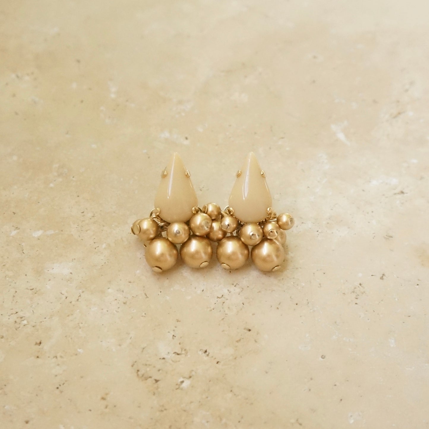 Pear Vintege Pearl Earring 【Beige & Gold】