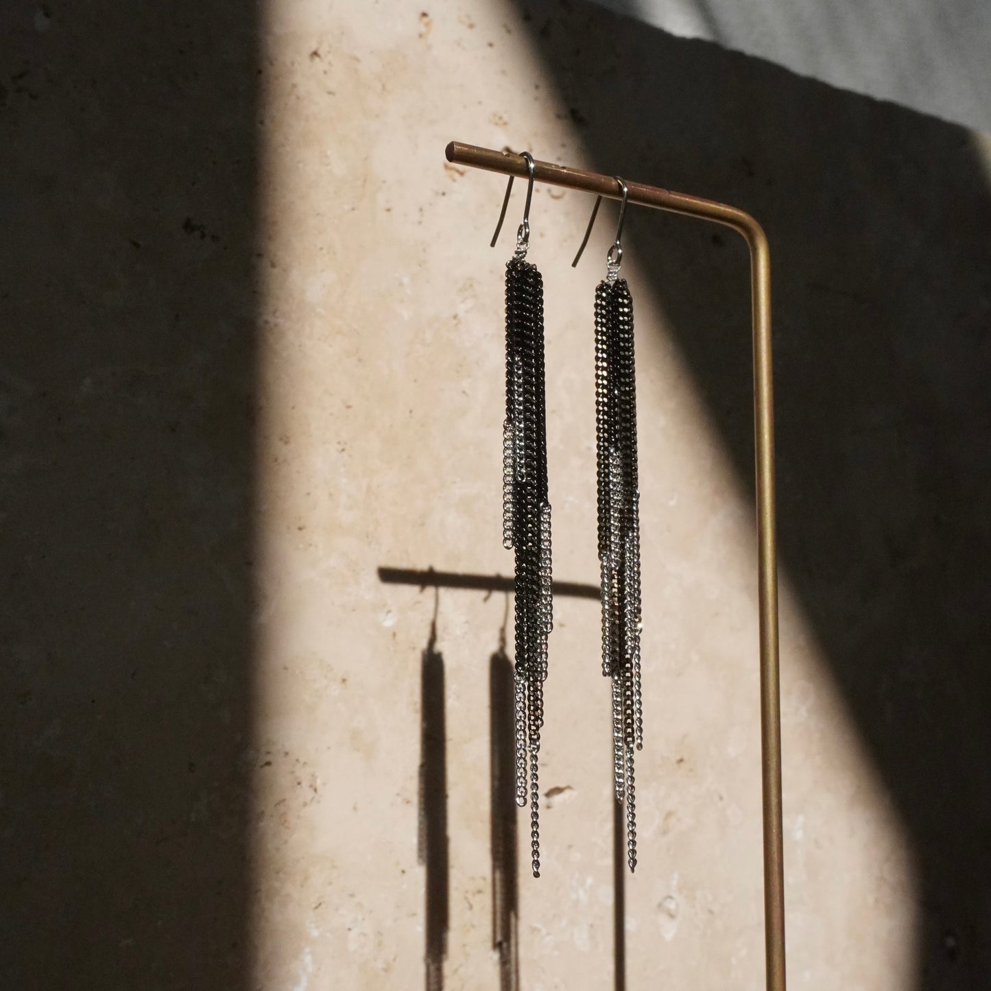Bicolor Tassel Earring【Black & Silver】