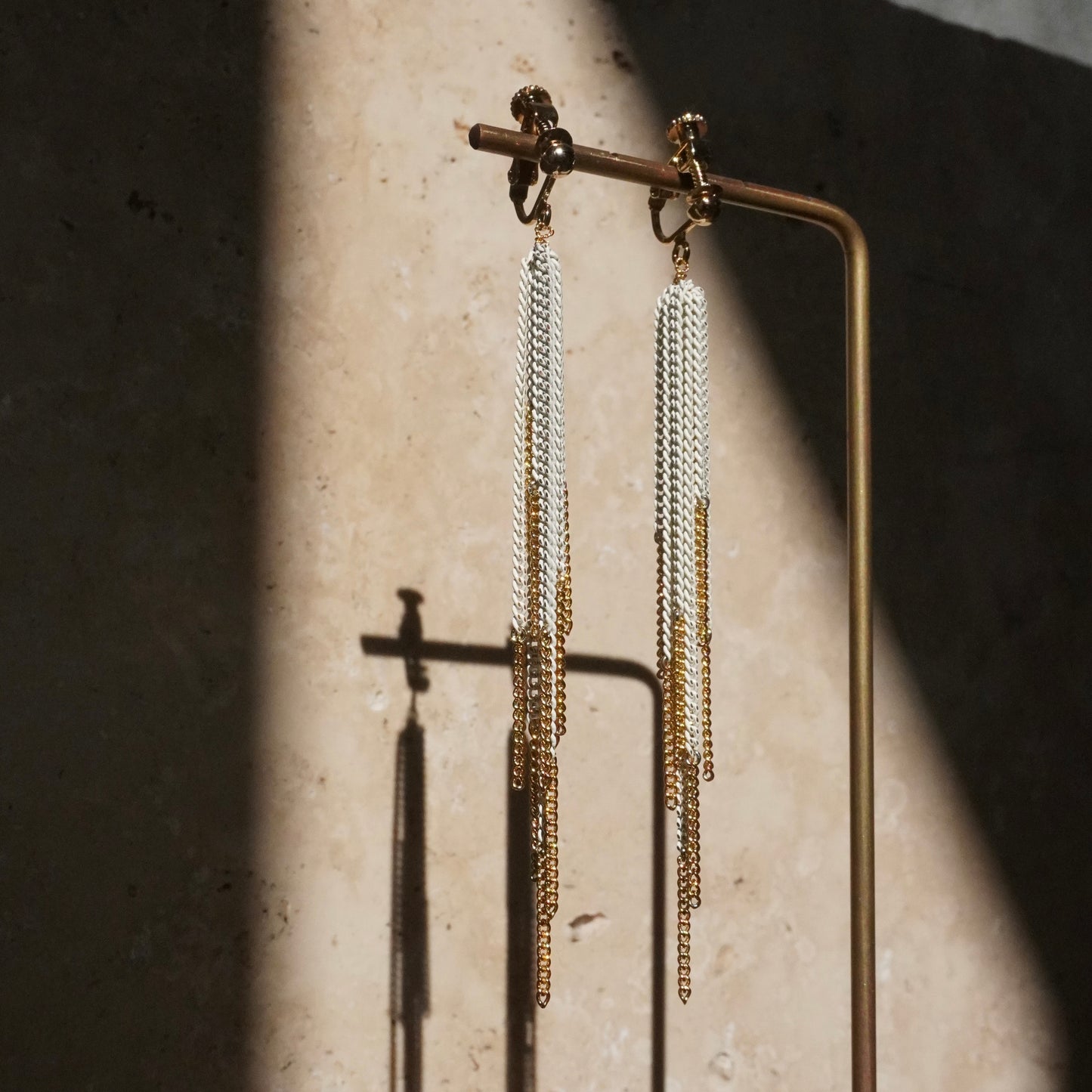 Bicolor Tassel Earring【White & Gold】