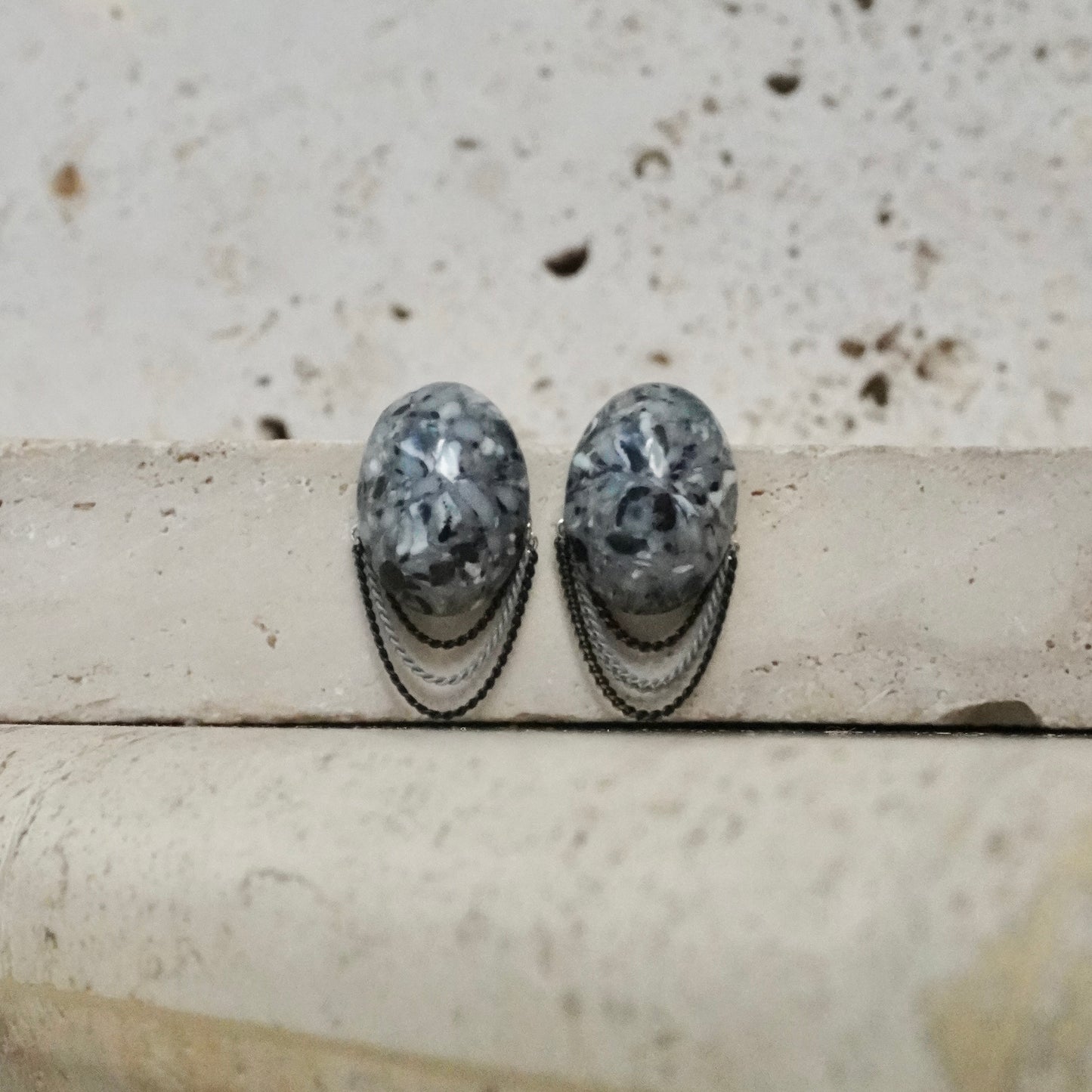 Italian Stone Chain Earring 【Black】