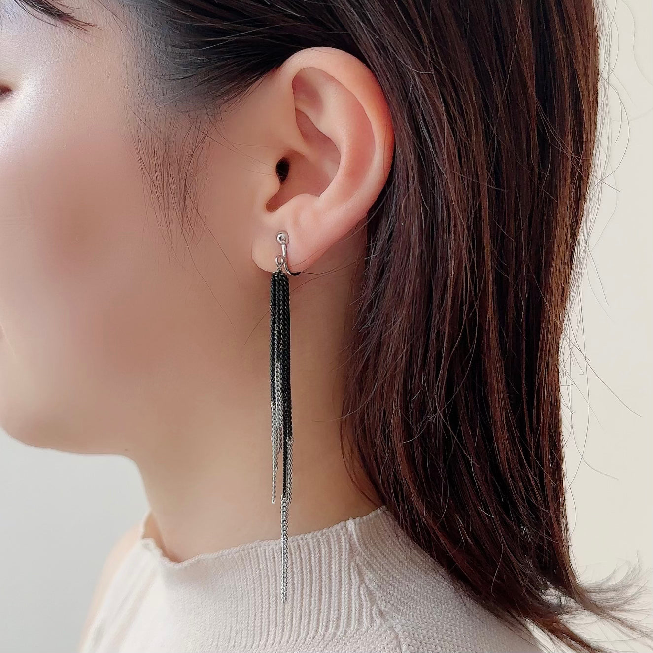 Bicolor Tassel Earring【Black & Silver】