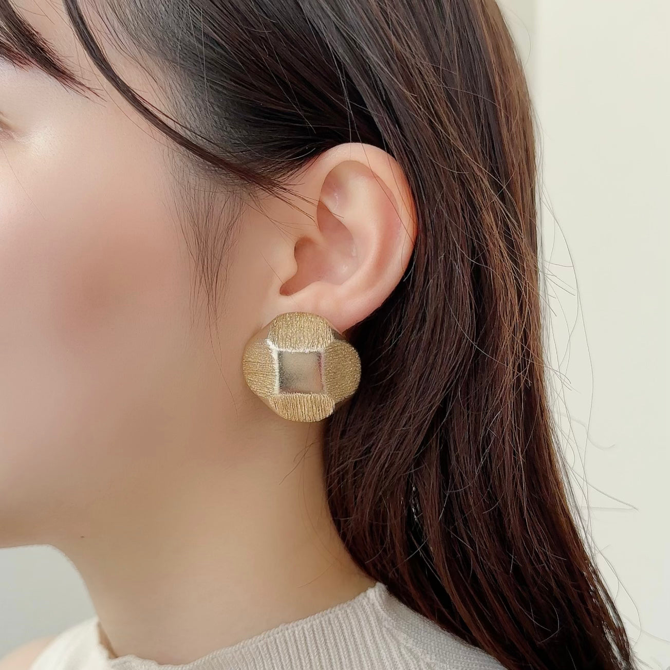 French Vintage Button Earring 【Gold】